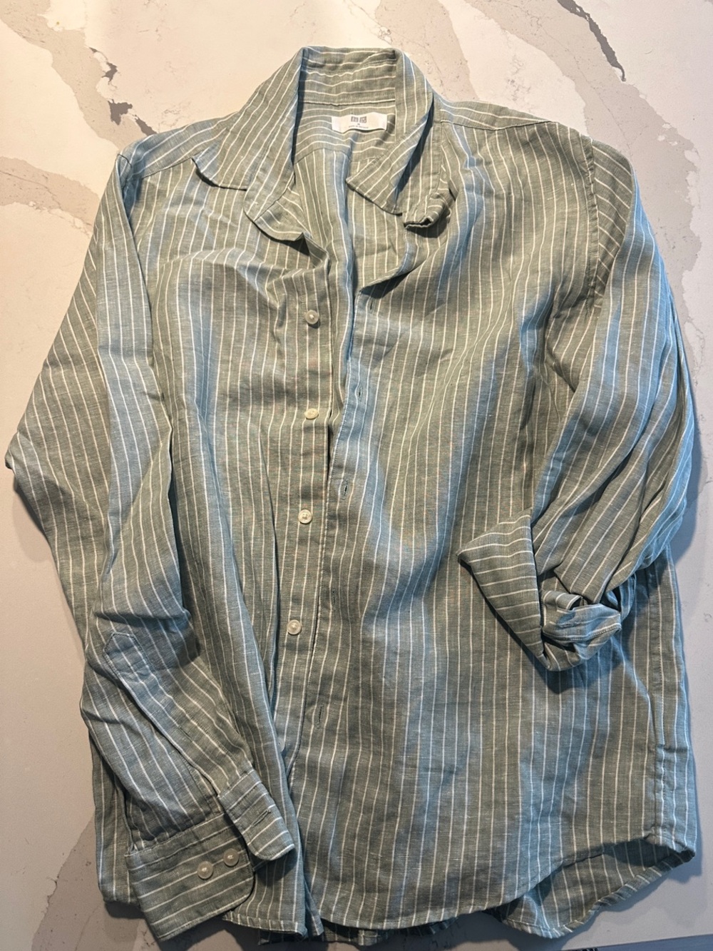 Uniqlo Light Green Striped Casual Button-Down Shirt in premium linen